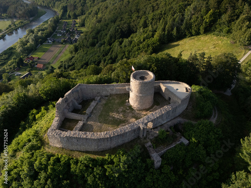 Fototapeta Naklejka Na Ścianę i Meble -  Rytro, ruiny zamku