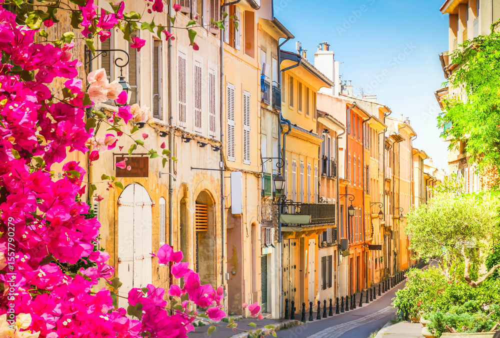 Fototapeta premium beautiful old town of Provence