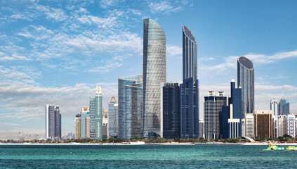 Fotobehang Abu Dhabi Panorama Abu Dhabi op zomerdag  © TTstudio