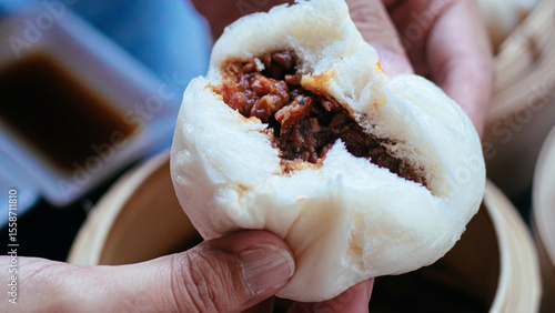 Fotografi Fluffy Chinese Baozi Opened To Reveal Juicy Filling