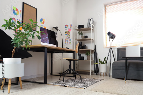 Beautiful office with workp...