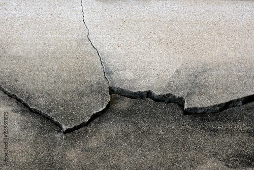 cracked concrete wall