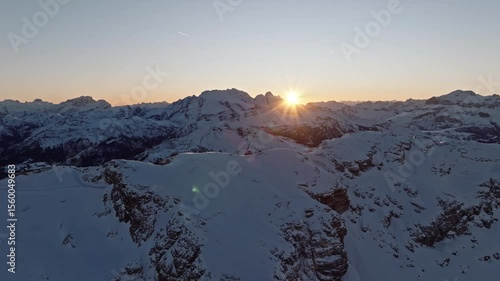 Dolomiti, vista aerea. Lagazuoi, Tofane, Tofana di Rozes, Falzarego, Alpino, Cortina d'Ampezzo,