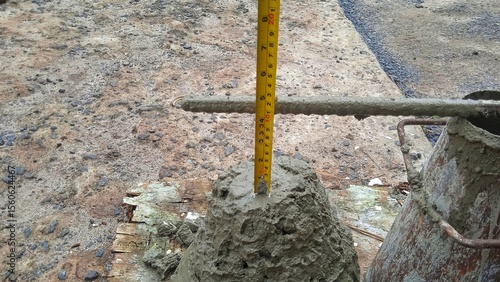Tableau sur toile Concrete slump test,concrete density test in construction site
