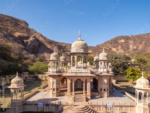 Φωτογραφία Gaitore Ki Chhatriyan, this site features traditional funeral monuments honouring royal men of the past, Maharaja Jai Singh II