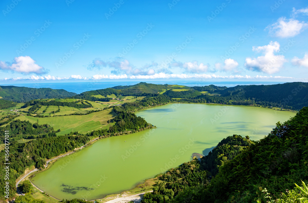 Naklejka premium Lake Lagoa das Furnas, Sao Miguel Island, Azores, Portugal, Europe.