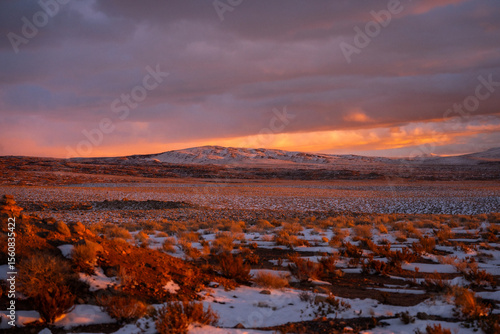 Canvastavla sunset in the mountains