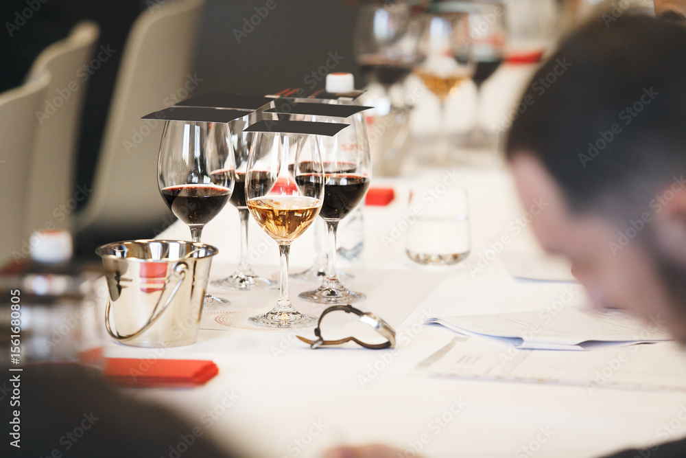 Obraz premium Blind Wine Tasting Competition Preparation