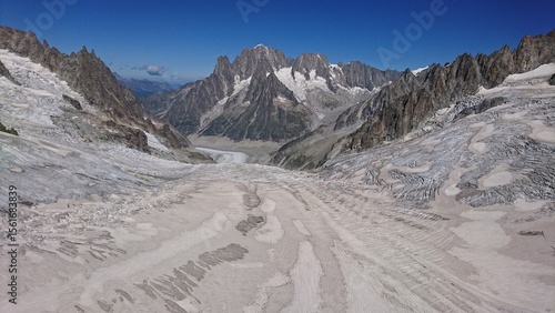 la mer de glace dans le massif du Mont-Blanc en haute savoie