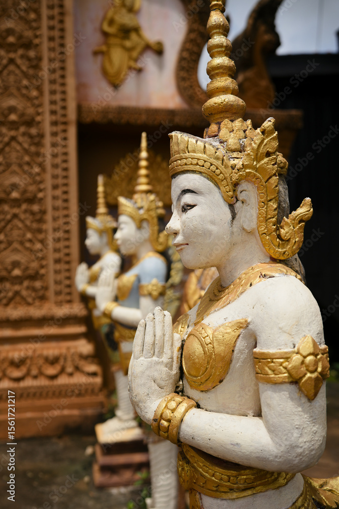 Fototapeta premium Wat Sen Monorom before the storm