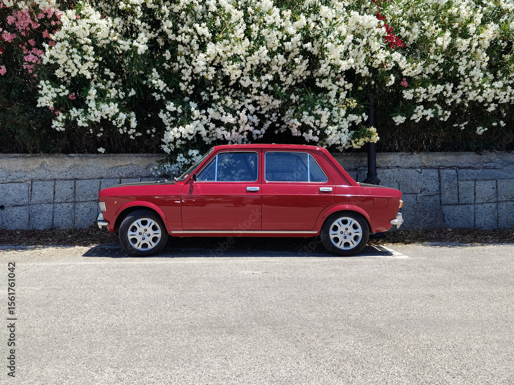 Fototapeta premium Vintage red car