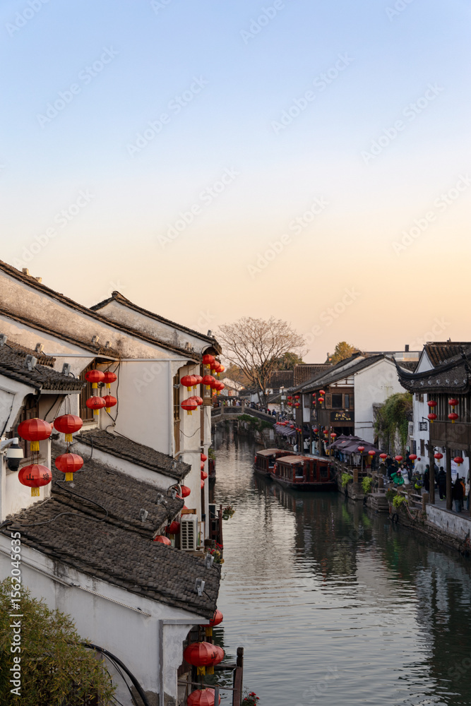 Obraz premium The evening scenery of Suzhou Shantang Street, taken in Suzhou, Jiangsu, China