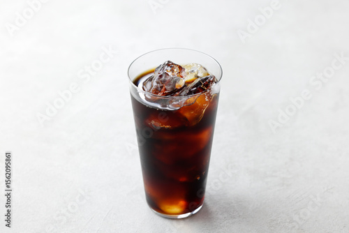 グラスに注いだアイスコーヒー　Iced coffee served in a glass