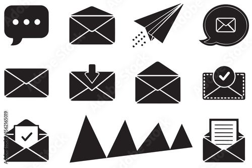 Minimal Black & White Location Icons Set – Flat Vector Design of Maps, Navigation, and Global Technology Symbols

