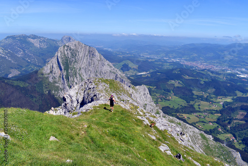 A hiker in front of Untzill...
