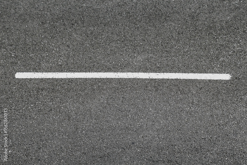 Wallpaper Mural Ligne blanche sur asphalte  Torontodigital.ca
