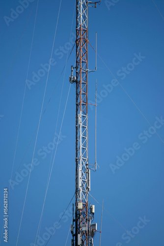 Cell phone antenna comunications