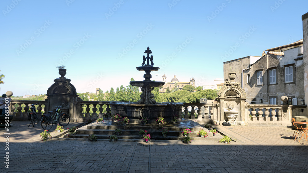 Fototapeta premium Medieval Fountain in Piazza