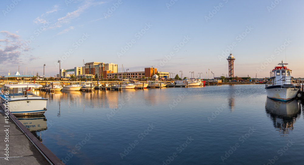 Fototapeta premium panorama of dobbins landing in Erie PA