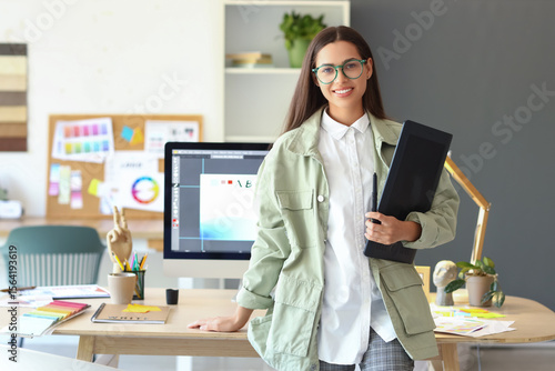Female interior designer wi...