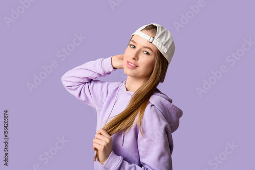 Beautiful young woman in st...