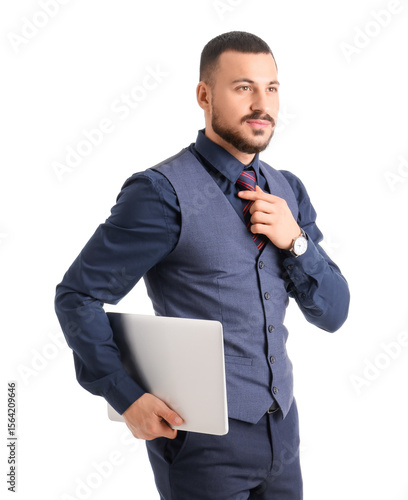 Young businessman in suit w...