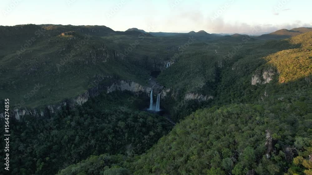 Imagens de drone do por do Sol no Mirante da Janela na Chapada dos Veadeiros - Goiás - Brasil Imagens de drone do por do Sol no Mirante da Janela na Chapada dos Veadeiros - Goiás - Brasil