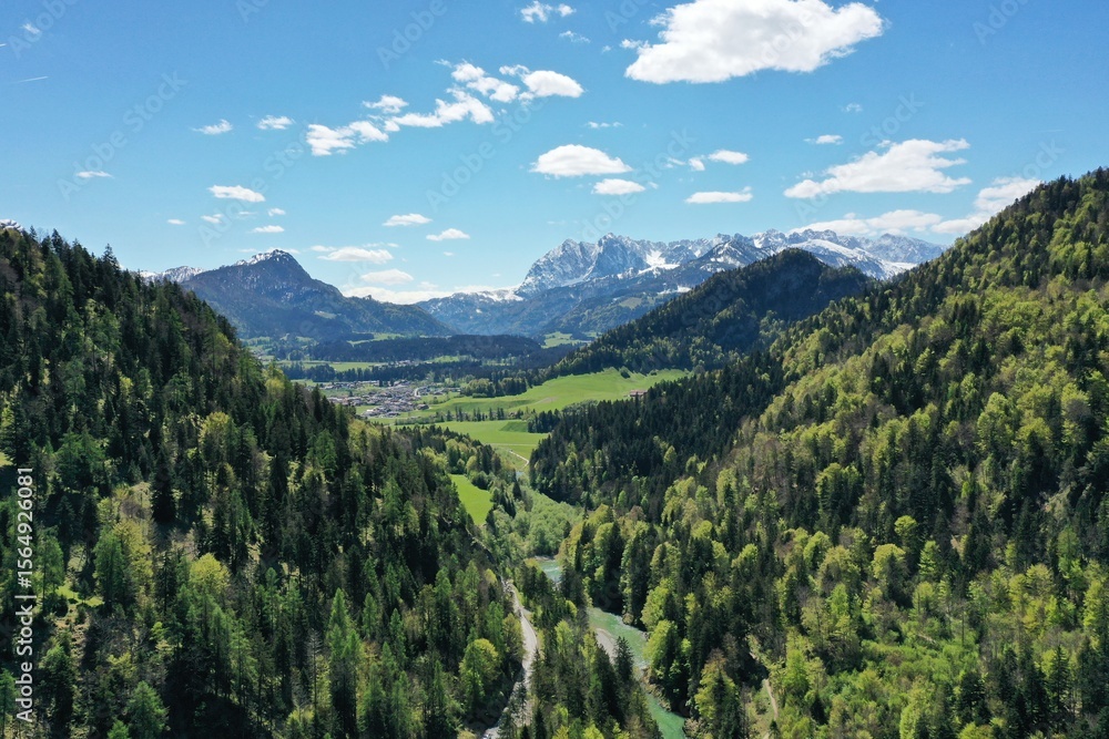 Naklejka premium Schmugglerweg ausblick auf Berglandschaft