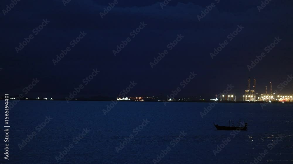 Video background of Pattaya seaside condominium landscape, small boats, house lights, cool breeze while relaxing by the sea during the trip. Video background of Pattaya seaside condominium landscape, small boats, house lights, cool breeze while relaxing by the sea during the trip.