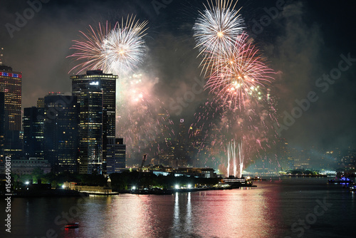 Canvas Print New York City 4th of July fireworks.
