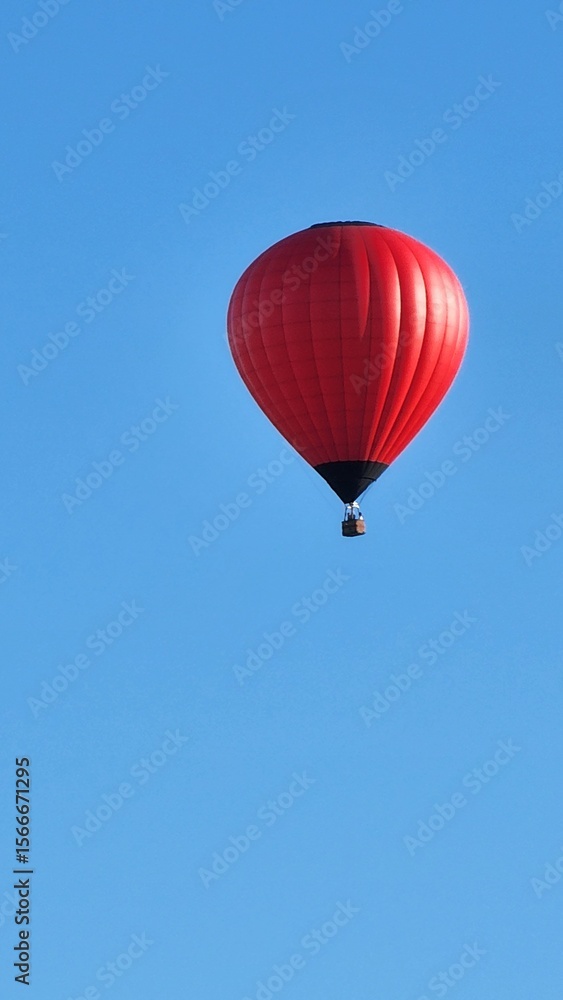 Fototapeta premium Red Hot Air Balloon