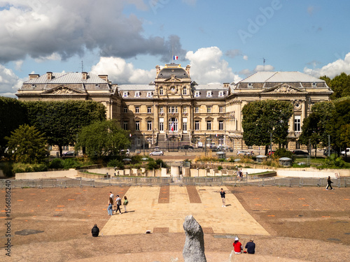 Palais de Justice in Lille, France – Historic Courthouse and Public Square