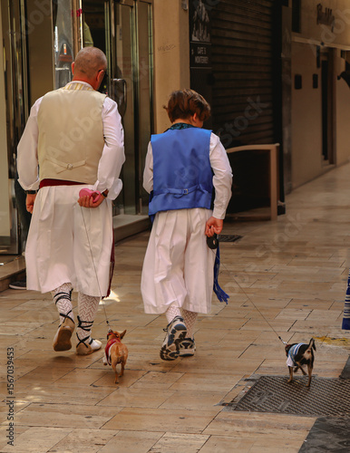 Na ludowo spacer z psami