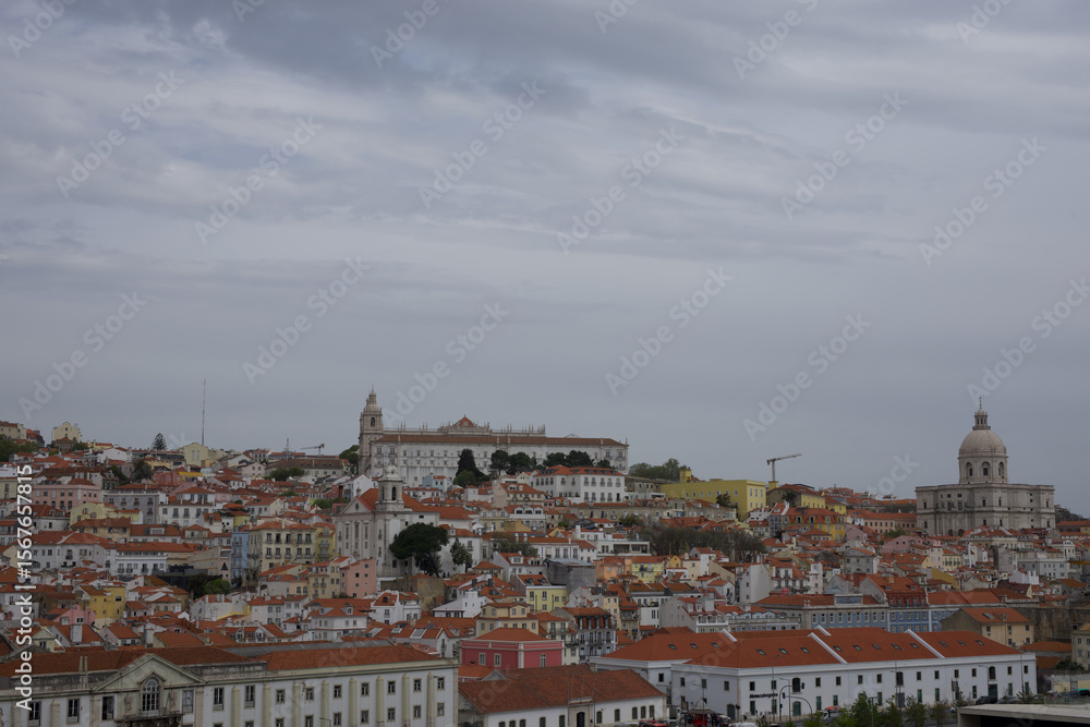 Obraz premium Standansicht,Gebäude, Transatlantik Kreuzfahrt Rio de Janeiro Salvador Maceio Recife Praia Santa Cruz de Tenerife Lissabon Alicante Barcelona Marseille Brasilien Süd Amerika Europa Frühling