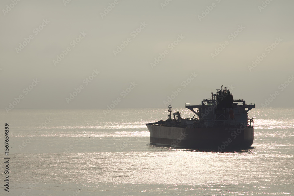 Schiff auf Reede, Hafen, Transatlantik Kreuzfahrt Rio de Janeiro Salvador Maceio Recife Praia Santa Cruz de Tenerife Lissabon Alicante Barcelona Marseille Brasilien Süd Amerika Europa Frühling Schiff auf Reede, Hafen, Transatlantik Kreuzfahrt Rio de Janeiro Salvador Maceio Recife Praia Santa Cruz de Tenerife Lissabon Alicante Barcelona Marseille Brasilien Süd Amerika Europa Frühling