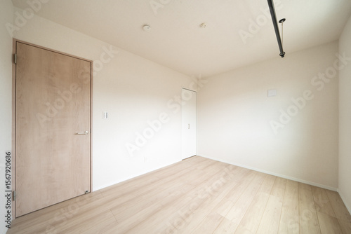 新築戸建て｜竣工写真｜LDK｜洋室｜ウォークインクローゼット｜WIC｜玄関｜クロス｜おしゃれ