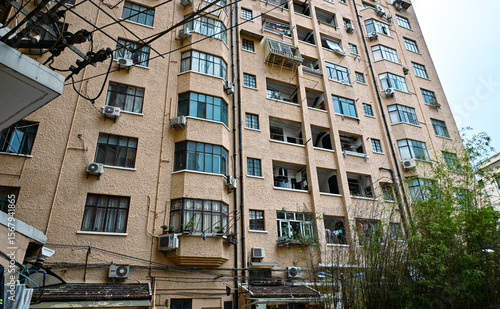 Photography Trapezoidal Courtyard Inside Washington Apartments, Historic Residential Block i