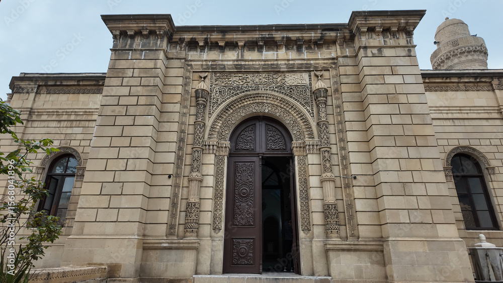 Obraz premium Located in the historic inner city of Baku, Azerbaijan, the Juma Mosque was built in the 12th century.