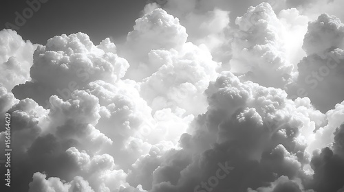 Fototapeta Naklejka Na Ścianę i Meble -  Gray clouds fill the sky.