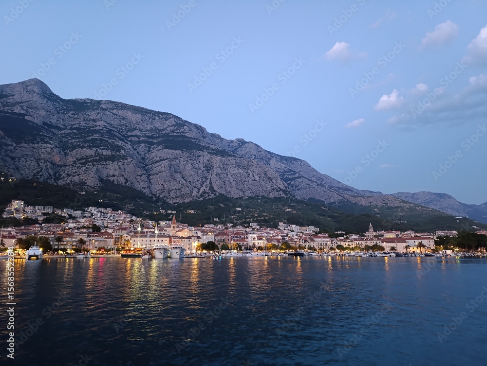 Fototapeta premium evening view of the makarska harbour croatia