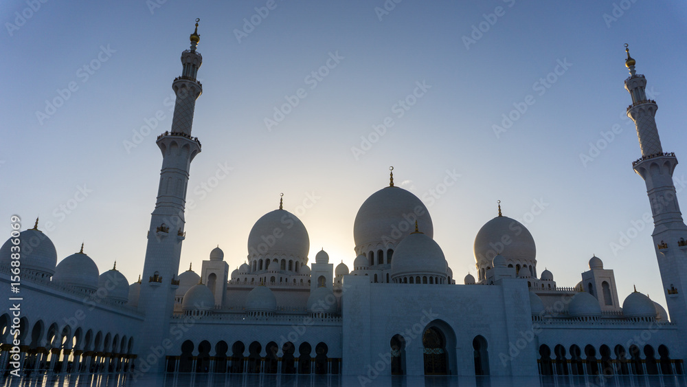 Obraz premium Sheikh Zayed Grand Mosque in Abu Dhabi, United Arab Emirates