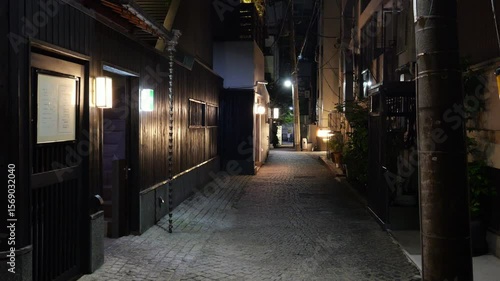 神楽坂　路地　夜景