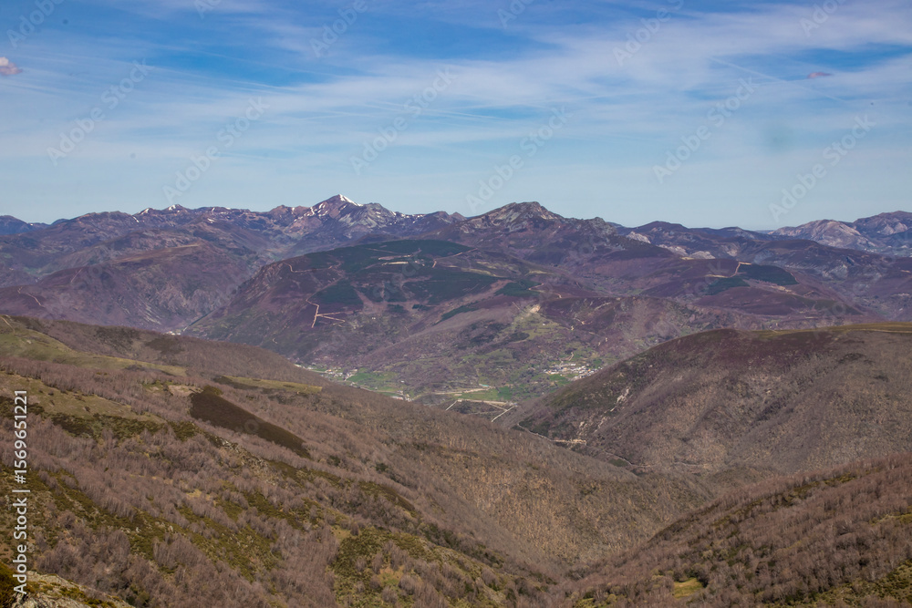 Fototapeta premium Laciana Valley and Mountains. León Mountains. Cantabrian Mountains