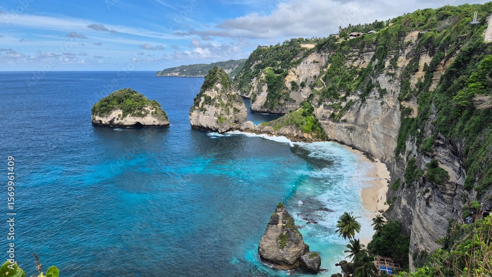 Fototapeta premium view of the coast of the sea