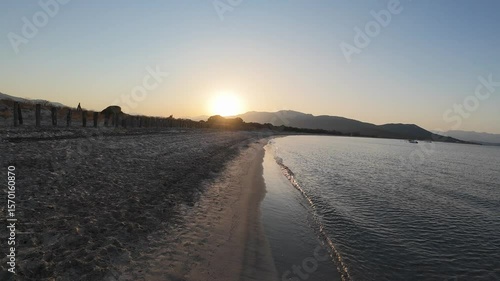 plage au lever du soleil - Corse du Sud