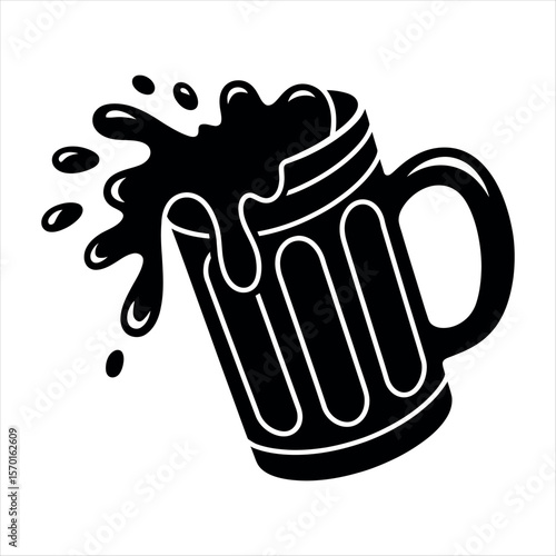 Frothy beer mug splash liquid