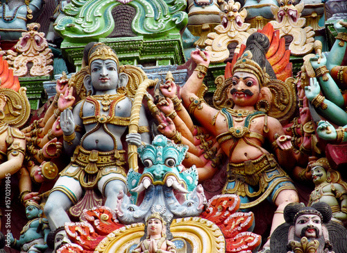 Foto Madurai gopuram Meenakshi Amman Temple (Meenakshi Sundareswarar Temple) in India