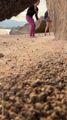 family invited friends to visit the beautiful sea at Koh Samui.