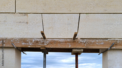 Modèle de construction de linteau à clé de voute