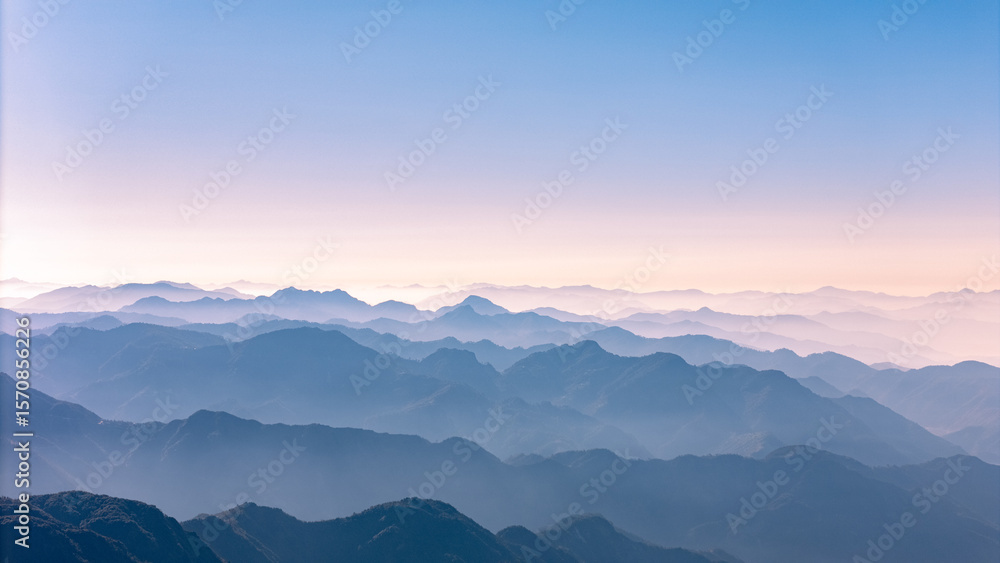 Fototapeta premium Mussoorie is a hill station and a municipal board, in Dehradun city in the Dehradun district of the Indian state of Uttarakhand. 